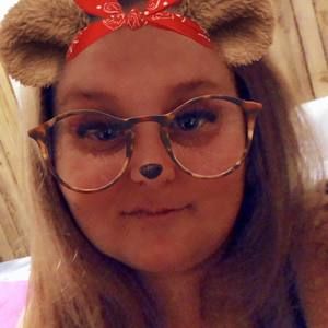 Meet your Posher, Cynthia